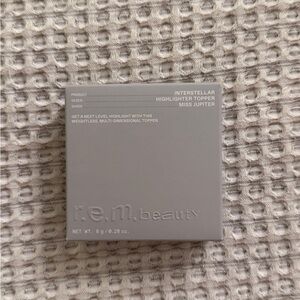 REM BEAUTY Interstellar Highlighter Topper - Miss Jupiter